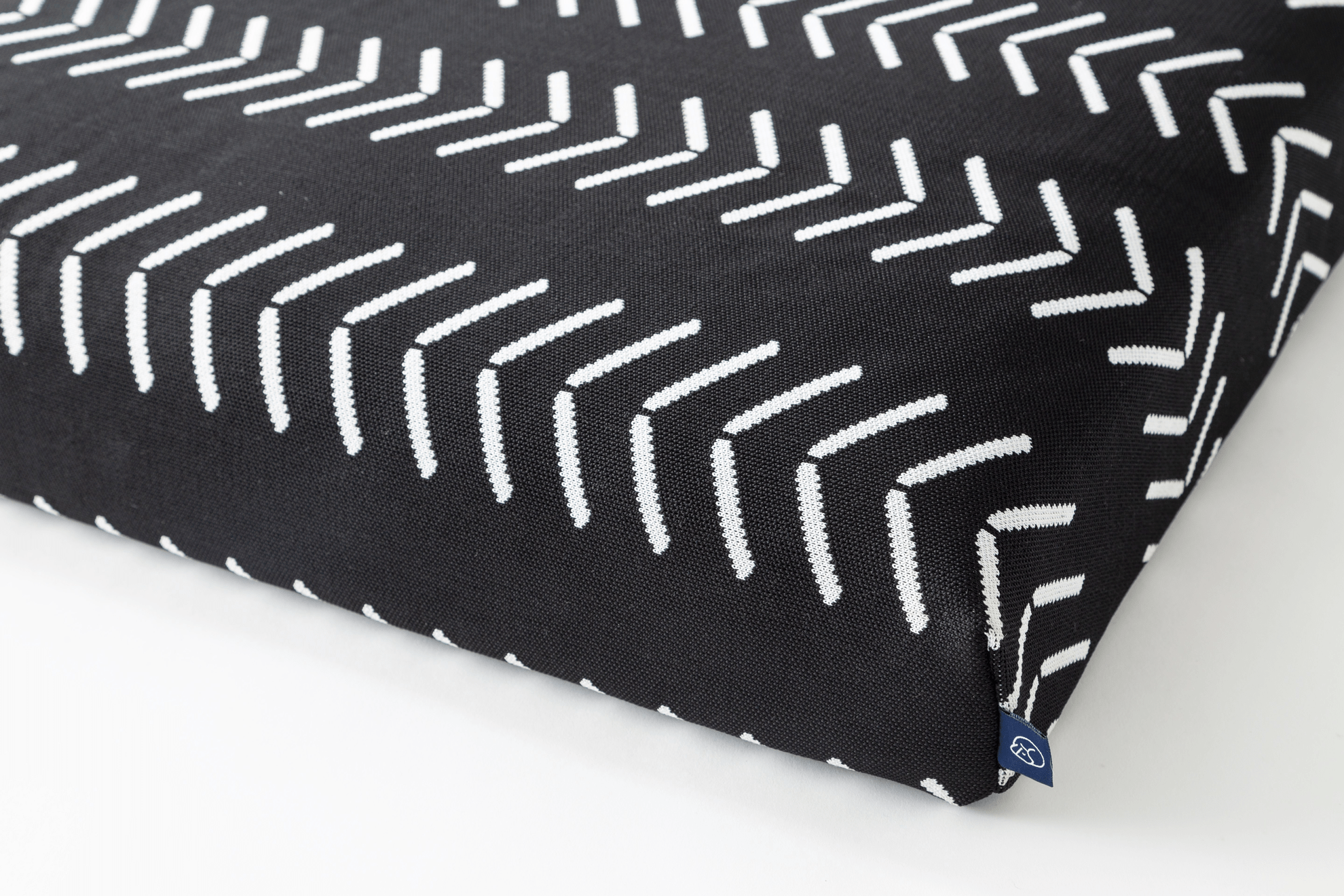 Dog Bed (Black Chevron)